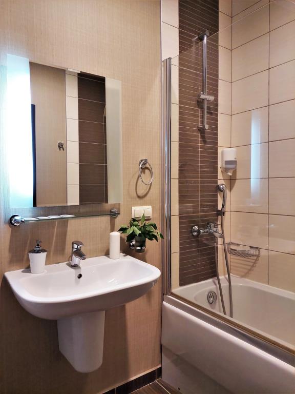 Uytnoe Gnesdyshko S Vidom Na Gory Flat 0*