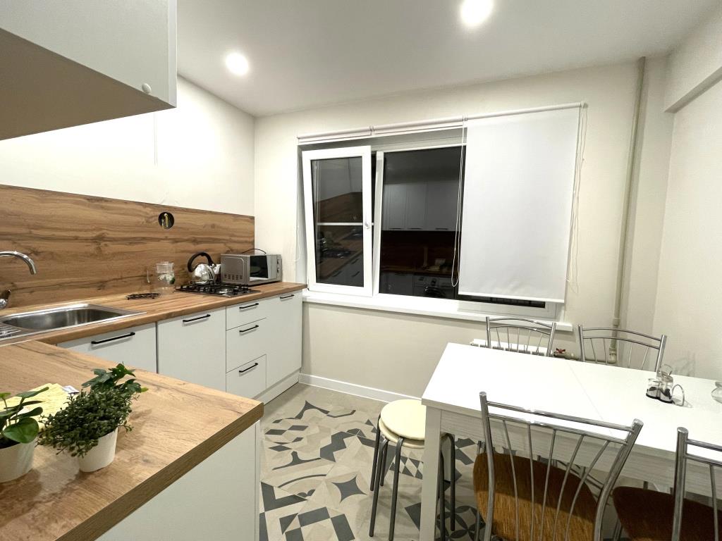 Tsvet Morya Ulitsa Roz 2-Komnatnaya Flat 0*