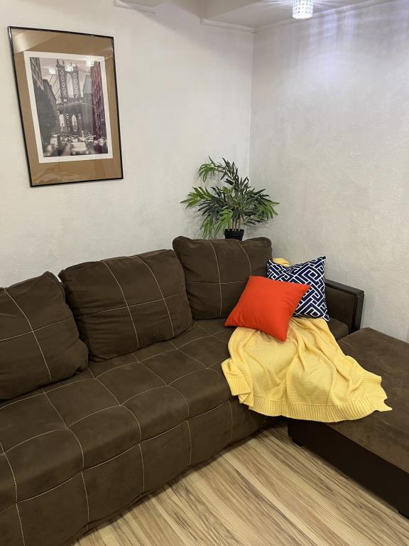 Kholostyakova 36 Flat 0*