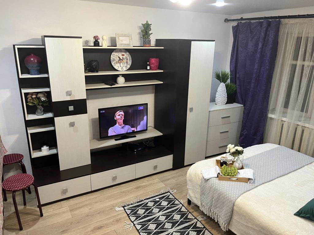 Dzerzhinskogo 125 Flat 0*