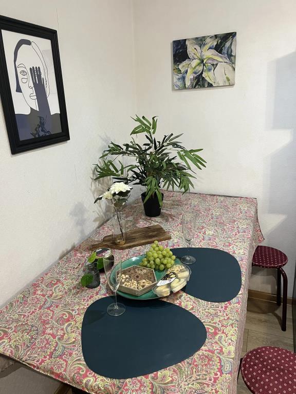 Dzerzhinskogo 125 Flat 0*