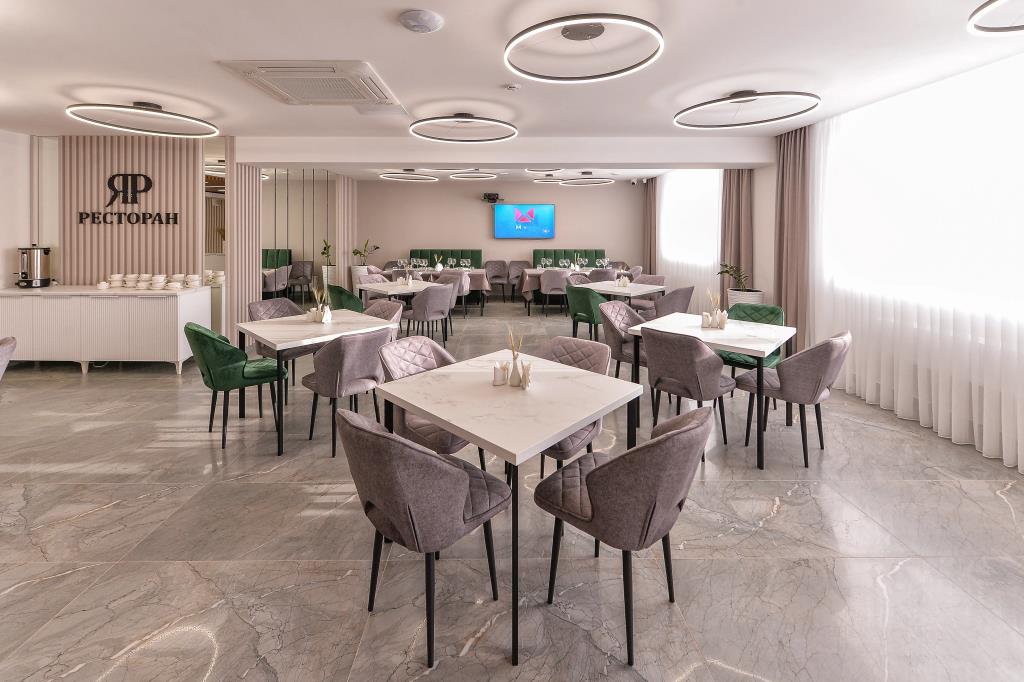 Hotel Biznes Hotel Yar 4*