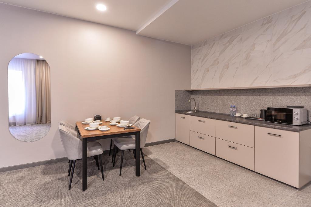 Hotel Biznes Hotel Yar 4*