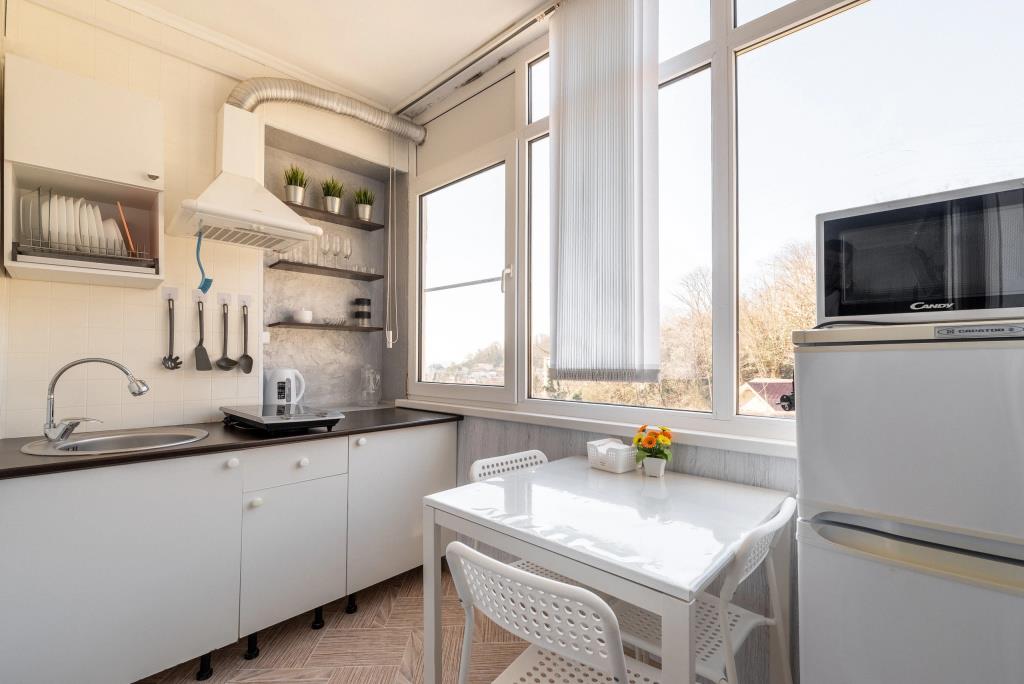 Kvartira -Studiya S Otdelnoy Kukhney I Vidom Na More Flat 0*