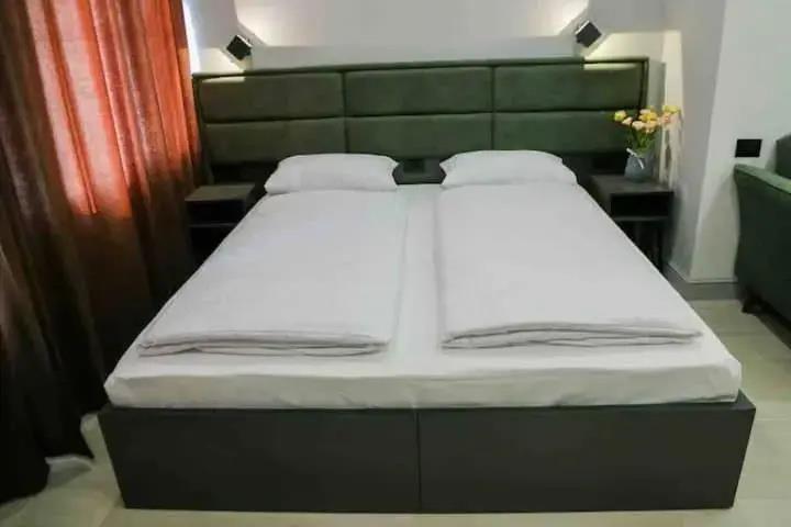 Apart-Otel Nine Rooms 0*