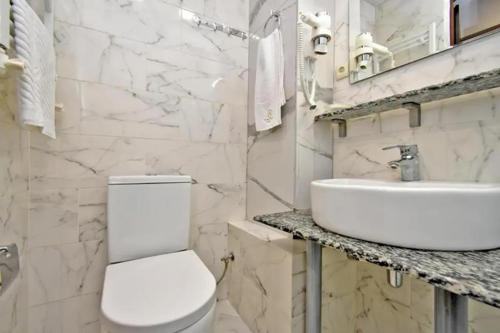 Avenue 23 Boutique Hotel 3*