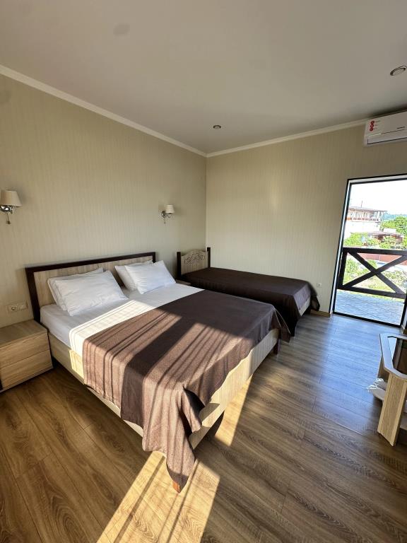 Emark Mini-hotel 0*