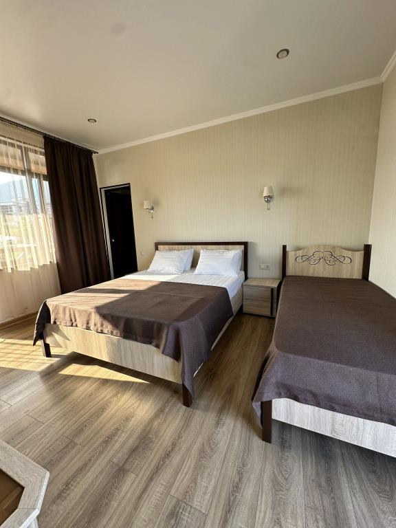 Emark Mini-hotel 0*