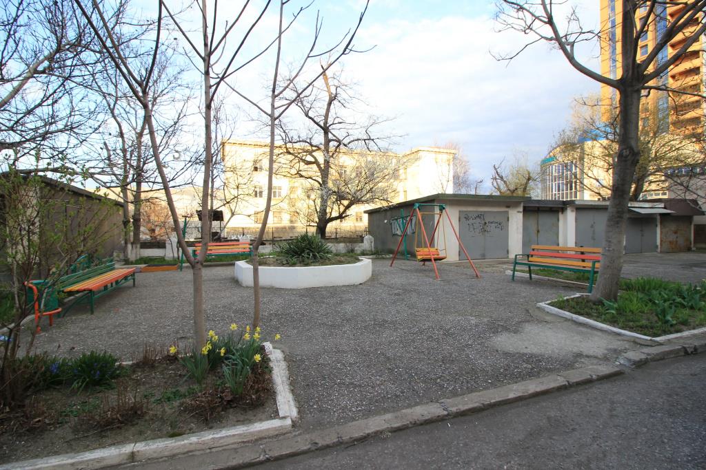 V Tsentre Na Mira 20/22 Flat 0*
