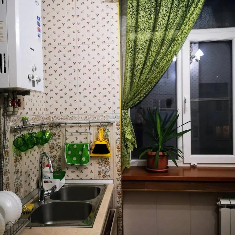 V Tsentre Na Mira 20/22 Flat 0*