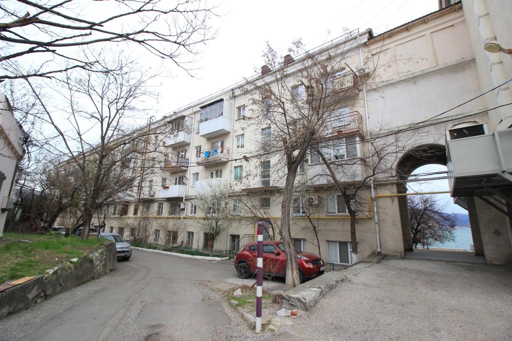 V Tsentre Naberezhnaya admirala Serebryakova 21 Flat 0*