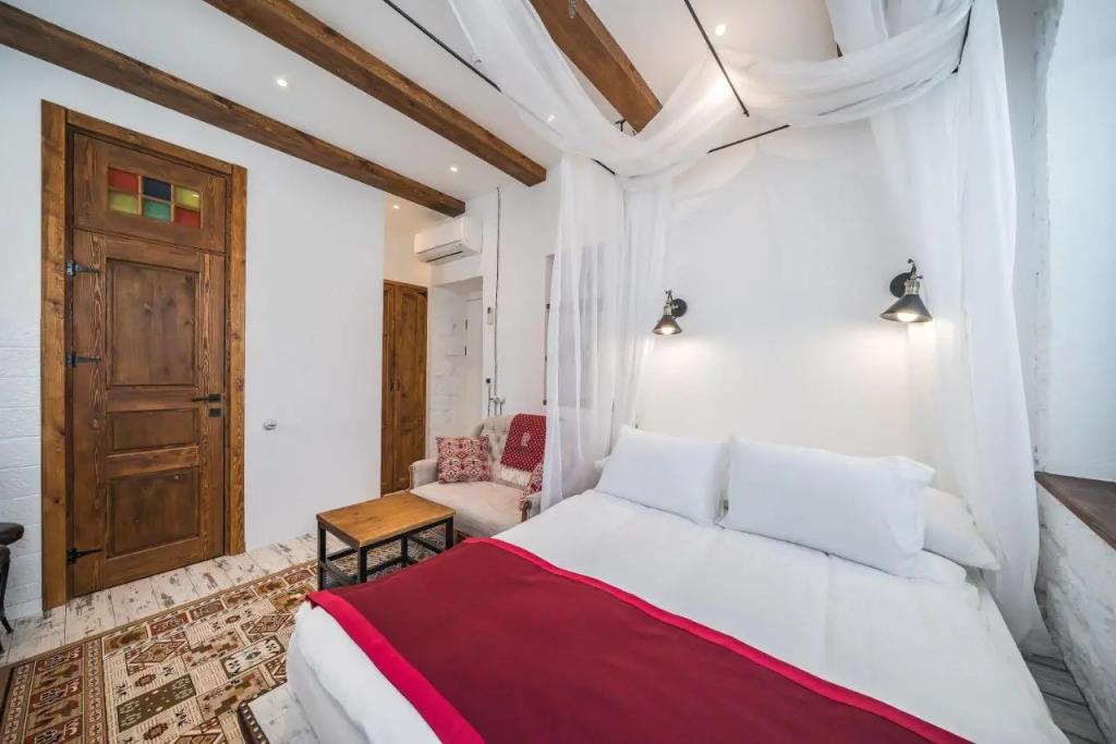 Rest Studios Aparthotel 0*