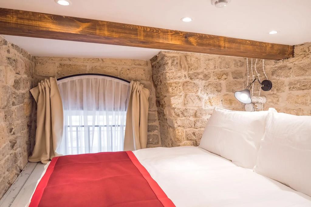 Rest Studios Aparthotel 0*