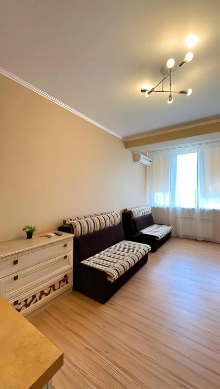 Uyutnaya Studiya na Mamayke Flat 0*