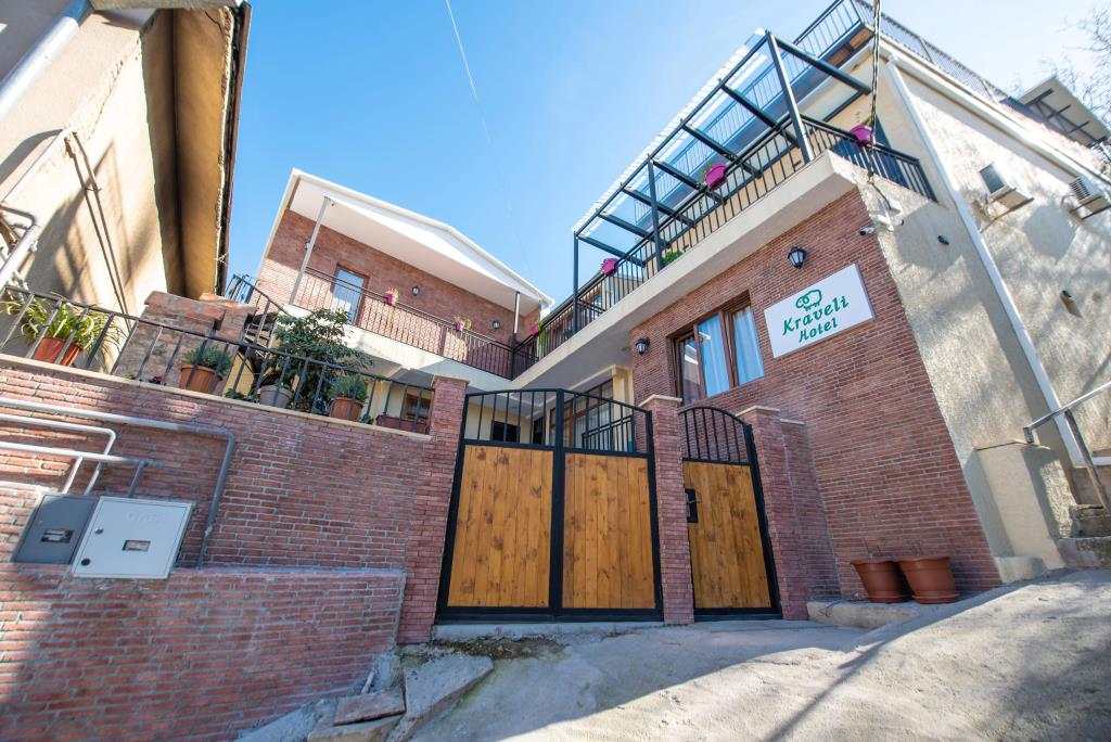 Kraveli Hotel 3*