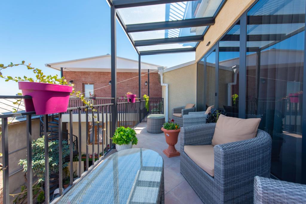 Kraveli Hotel 3*