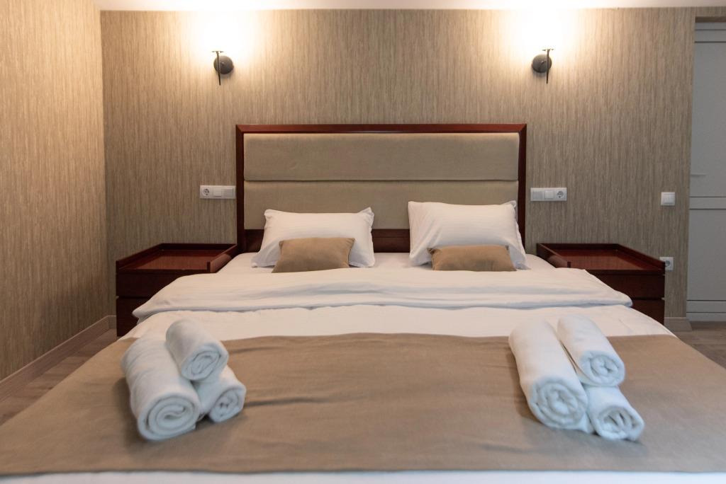 Kraveli Hotel 3*