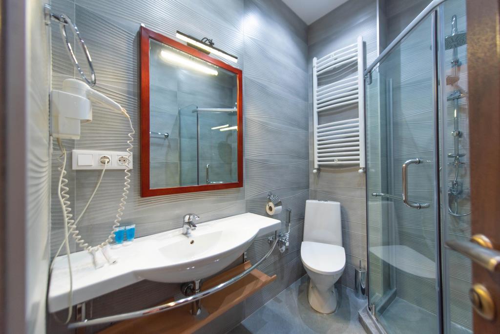 Kraveli Hotel 3*