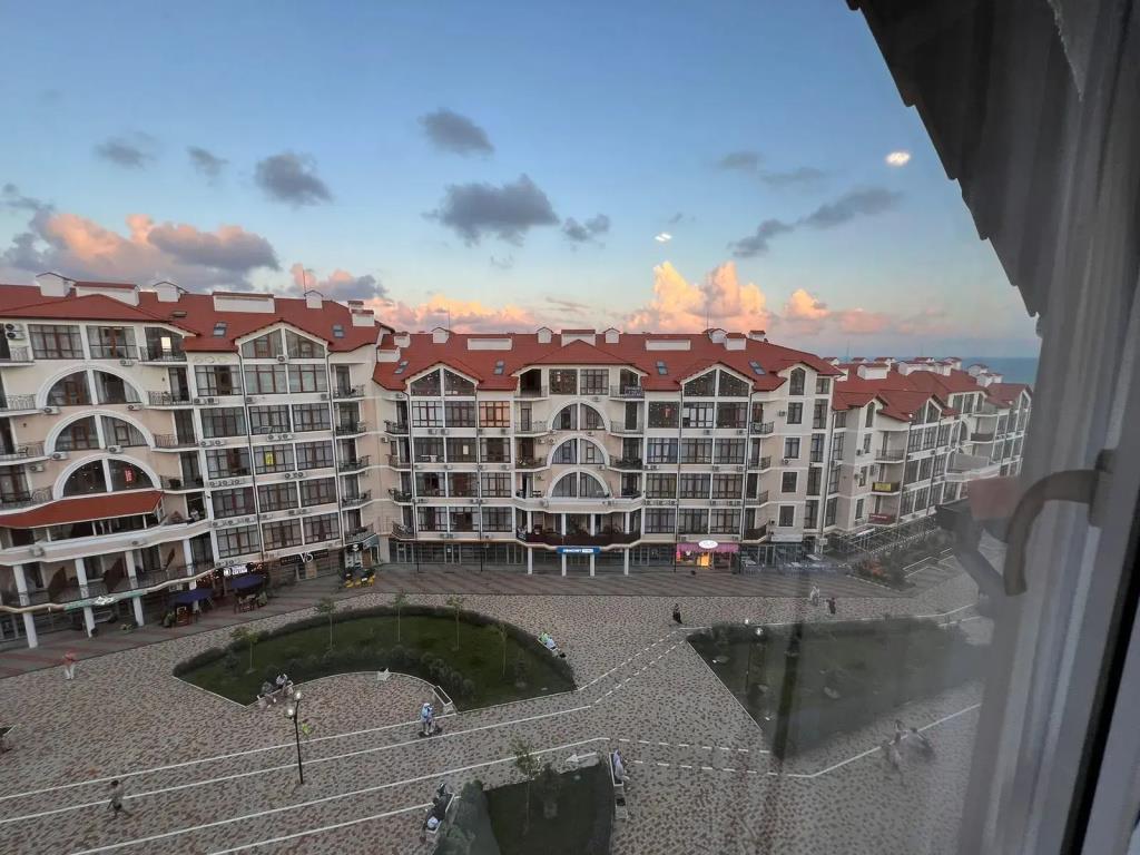 Dizaynerskaya Kvartira u Morya Flat 0*