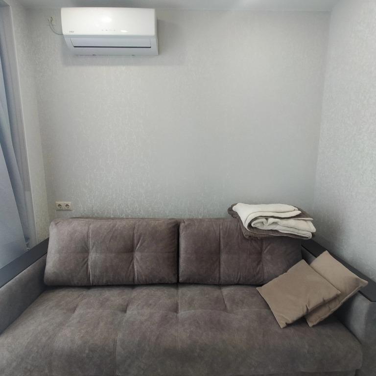 Na Ulitse Molodogvardeyskoy 2/80 Flat 0*