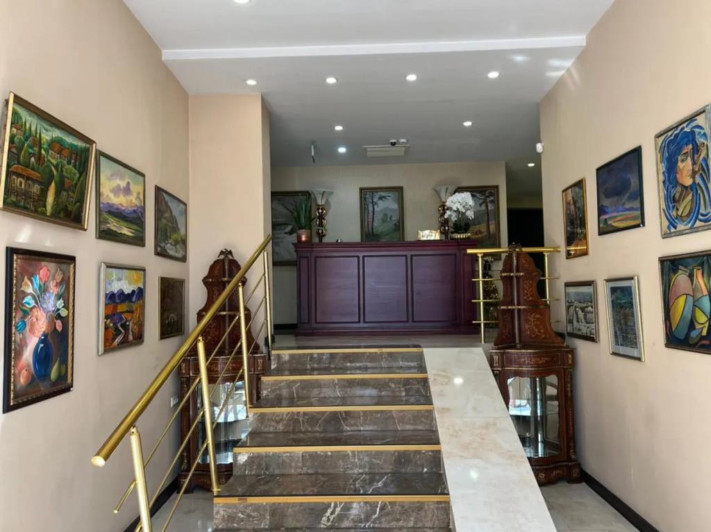 Natali Metekhi Palace Hotel 4*