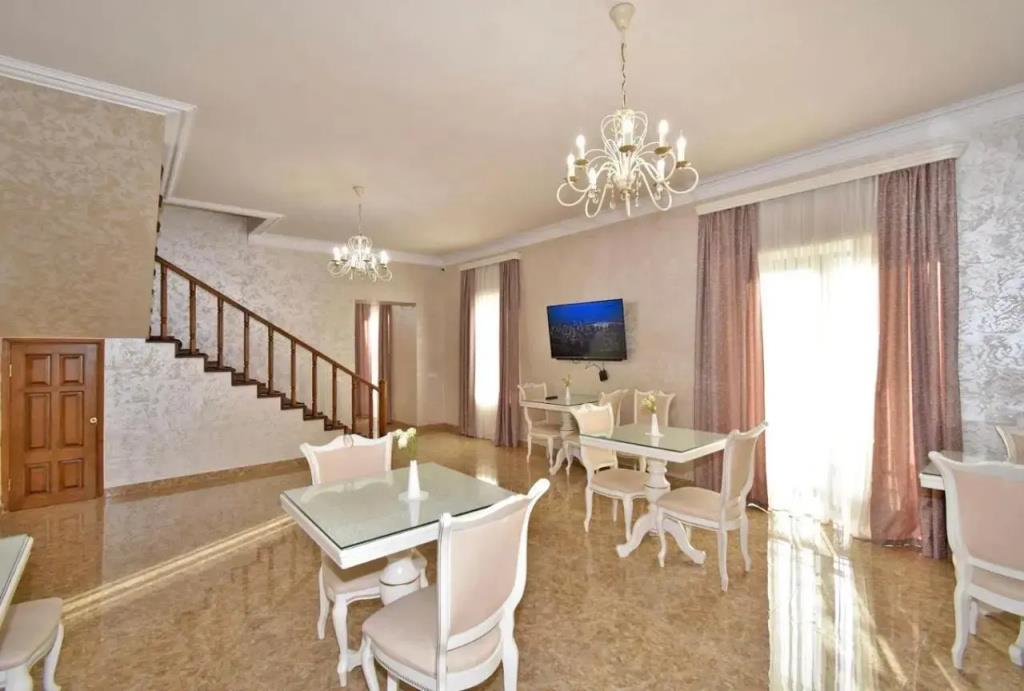 Hotel Homestay 3*