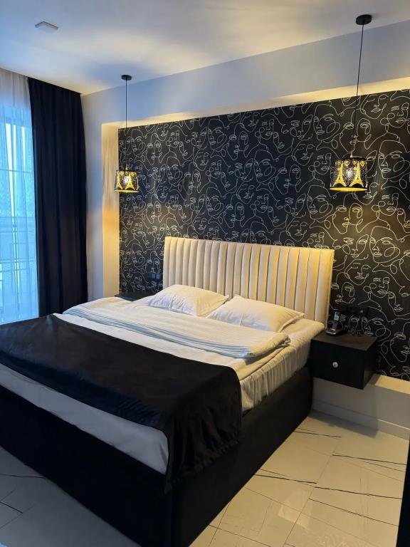 Luxe Plaza Hotel 3*