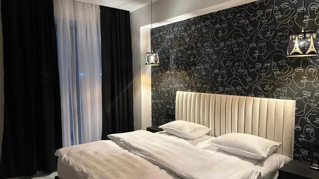 Luxe Plaza Hotel 3*