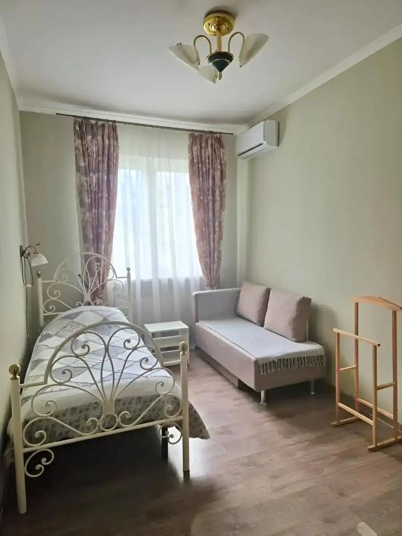 2-kh Komn Solnechnaya Storona Per.Gruzinskiy Parkovka Besplatno Flat 0*