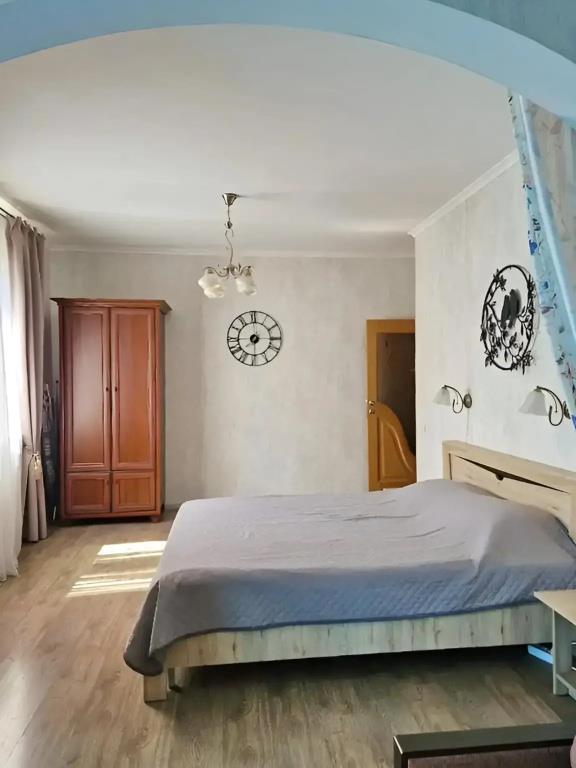 2-kh Komn Solnechnaya Storona Per.Gruzinskiy Parkovka Besplatno Flat 0*