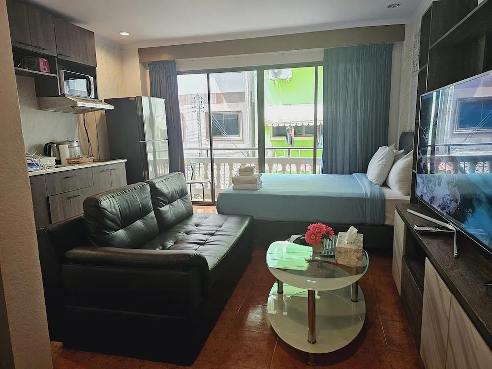 Patong Central Residence & Apartment 0*