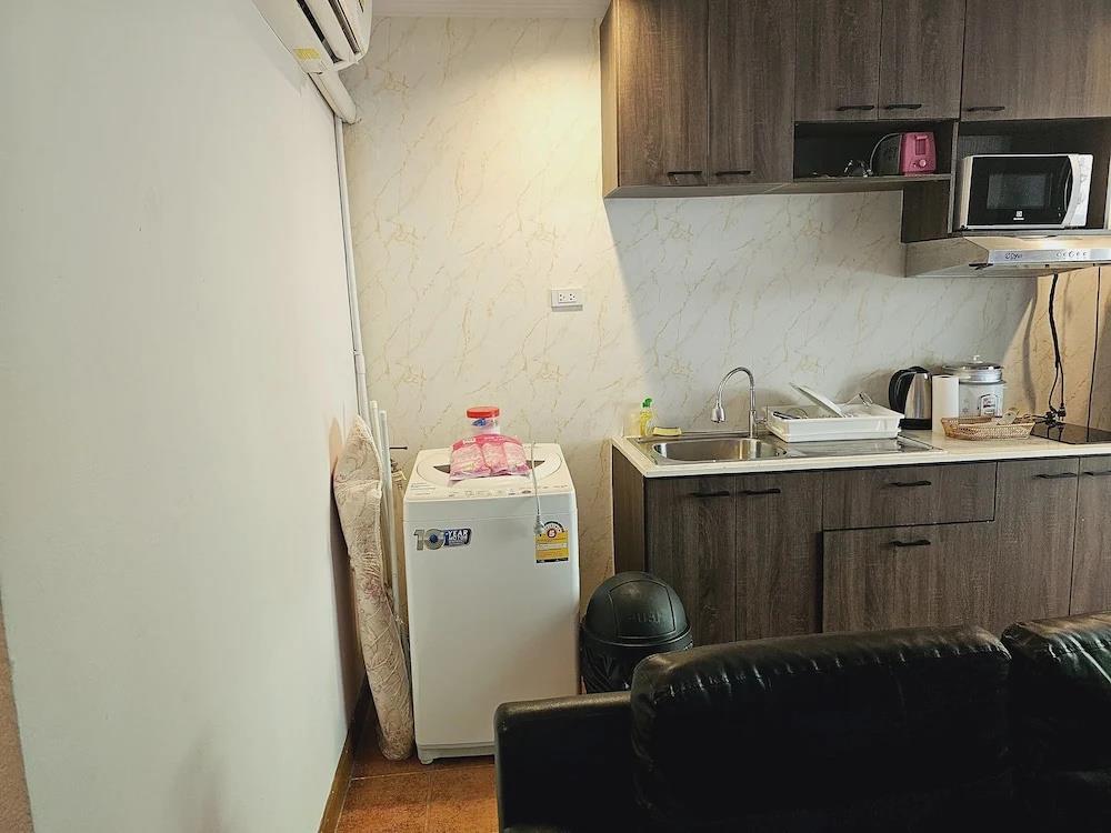 Patong Central Residence & Apartment 0*