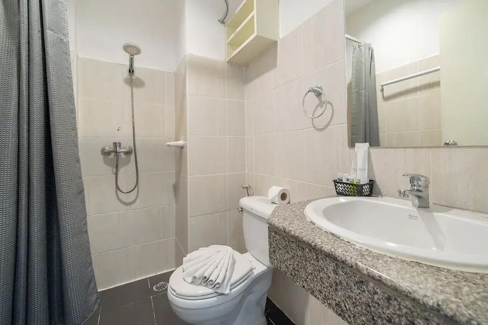 Patong Central Residence & Apartment 0*