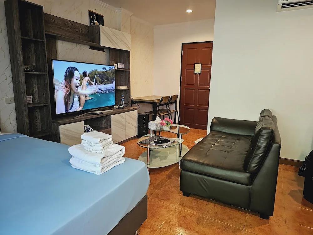 Patong Central Residence & Apartment 0*