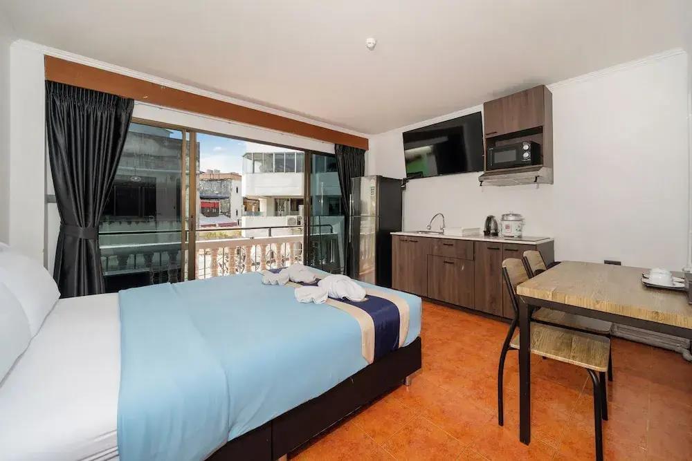 Patong Central Residence & Apartment 0*