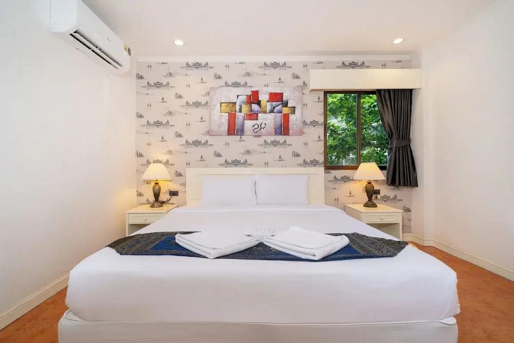 Patong Central Residence & Apartment 0*