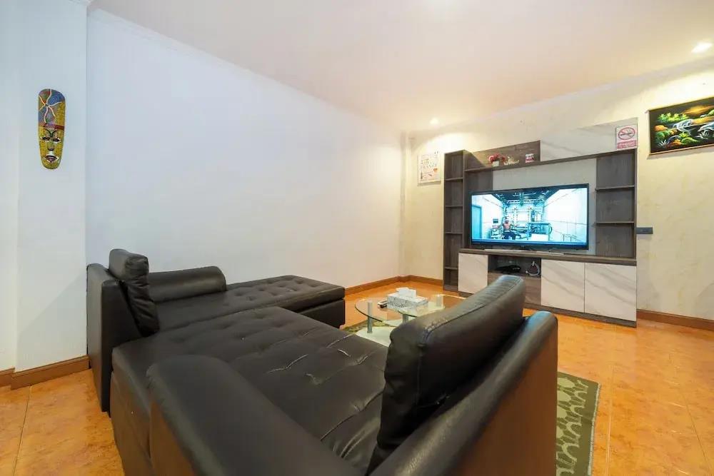 Patong Central Residence & Apartment 0*