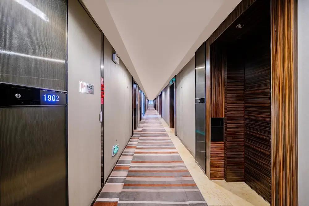 eStay Residence - Poly World Trade Center Guangzhou 0*
