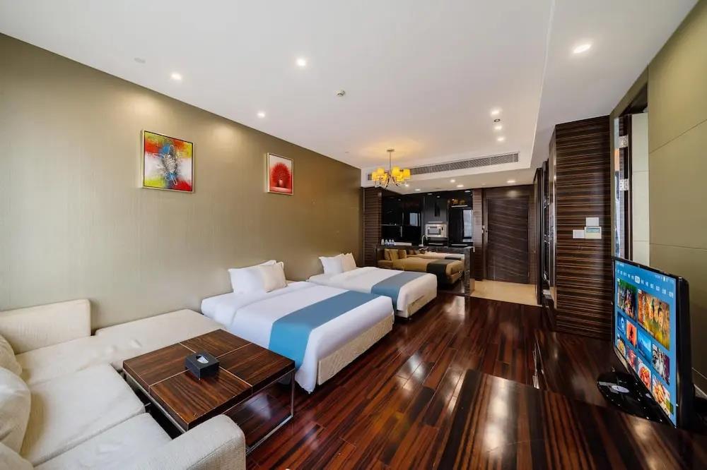 eStay Residence - Poly World Trade Center Guangzhou 0*
