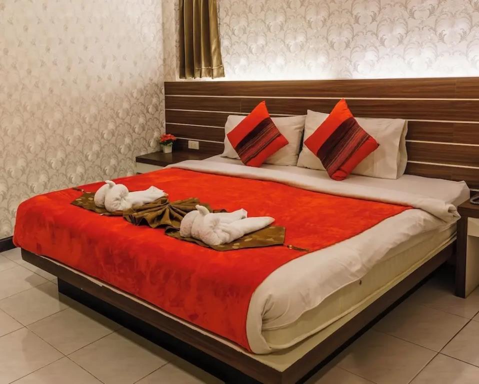 The Shades Hotel 50 meter Beach Front 3*