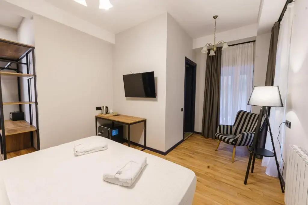 Hotel Araki SOLOLAKI 4*