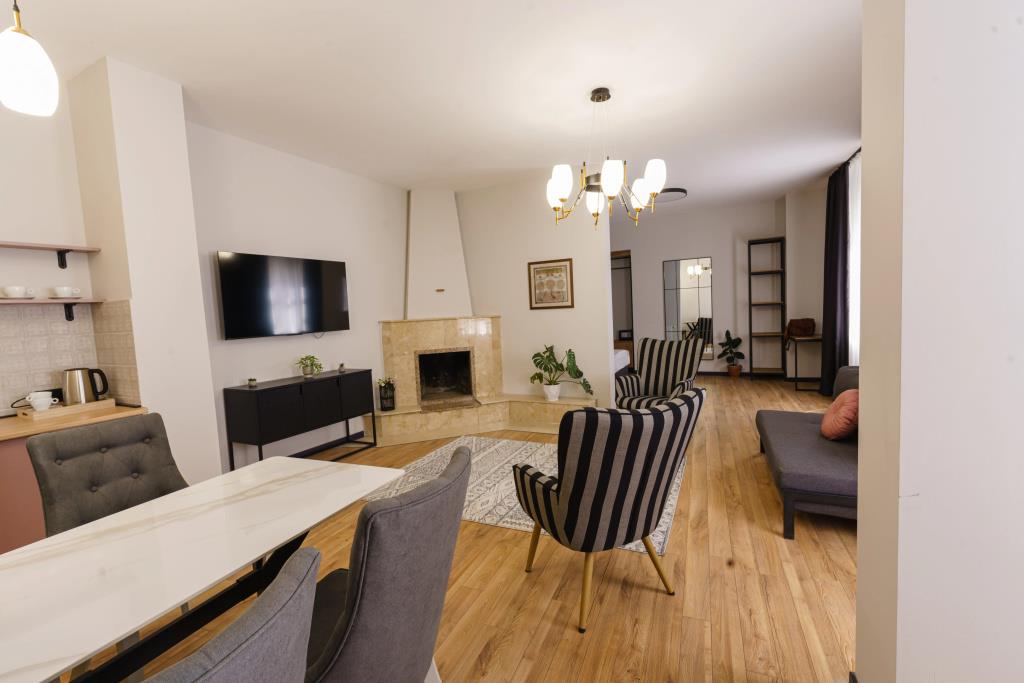 Hotel Araki SOLOLAKI 4*