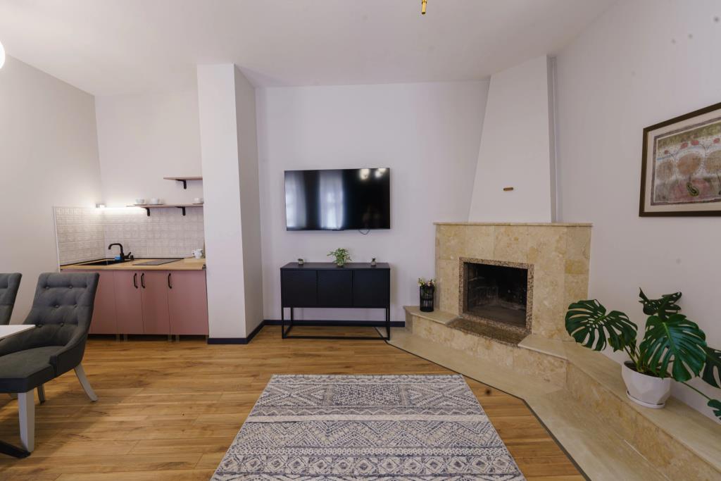Hotel Araki SOLOLAKI 4*