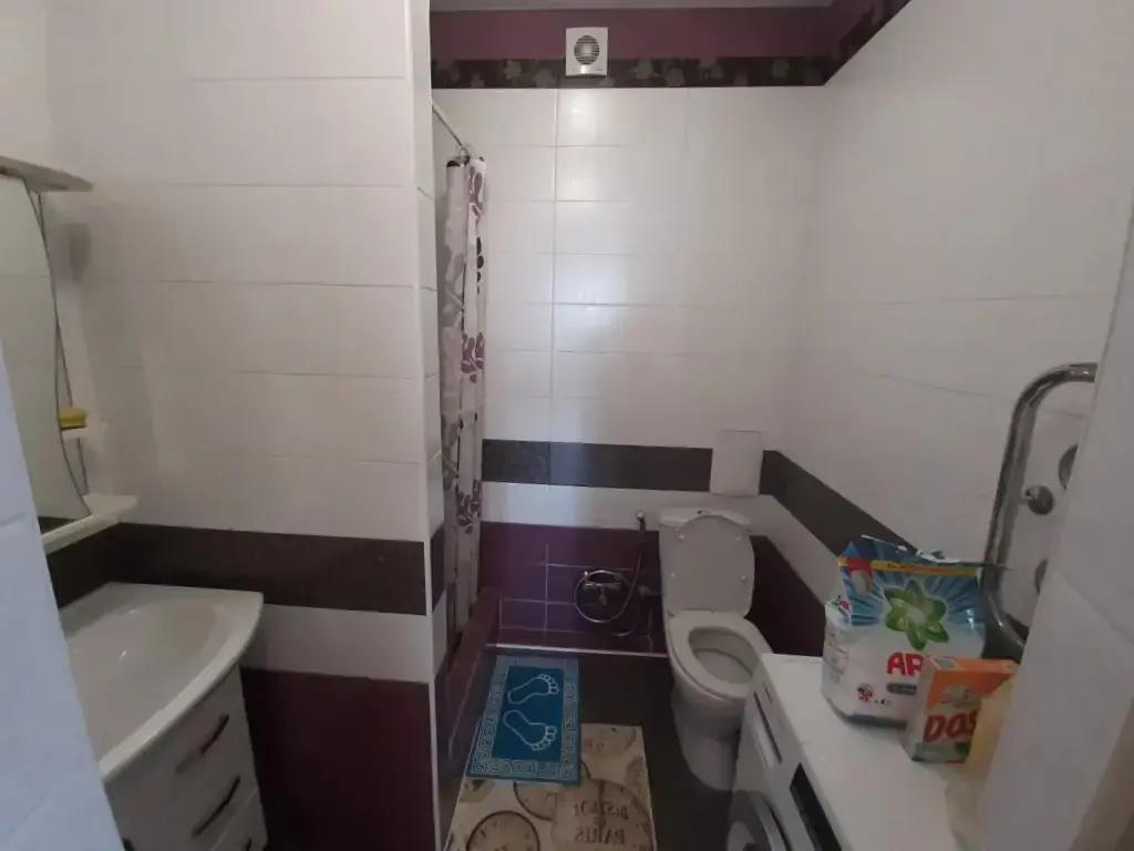 Dvukhkomnatnaya S Vidom Na More i Gory Flat 0*