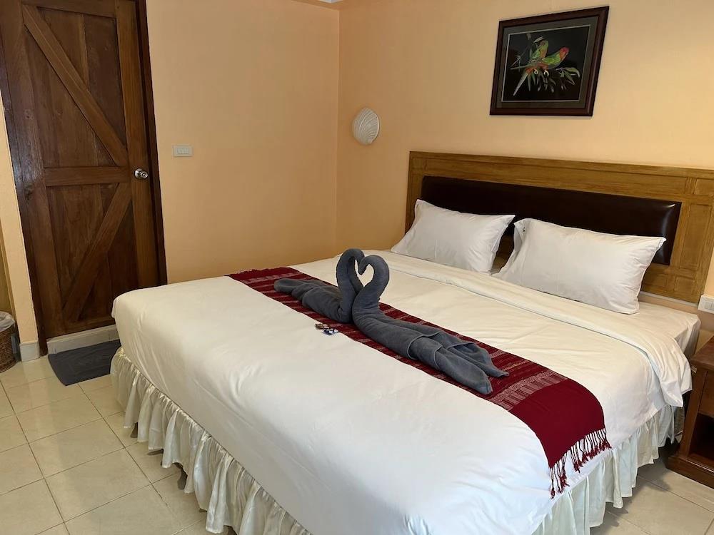 Nid Huahin Hotel 3*