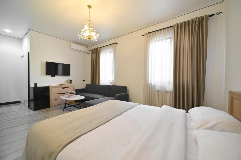 Mon Invite Hotel, Mini-Hotel 2*