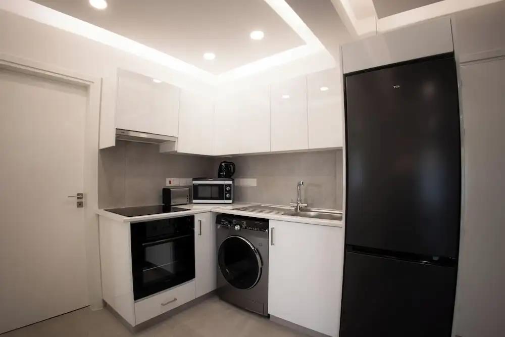 Phaedrus Living Luxury Mackenzie Flat 0*