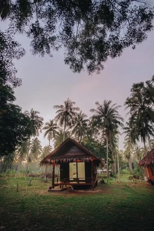 COCO Canopy Boutique Resort 3*