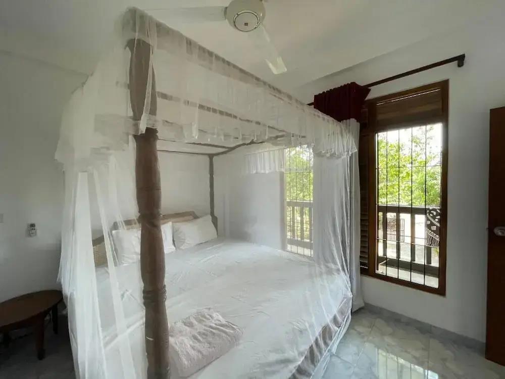 Lake View Homestay 3*