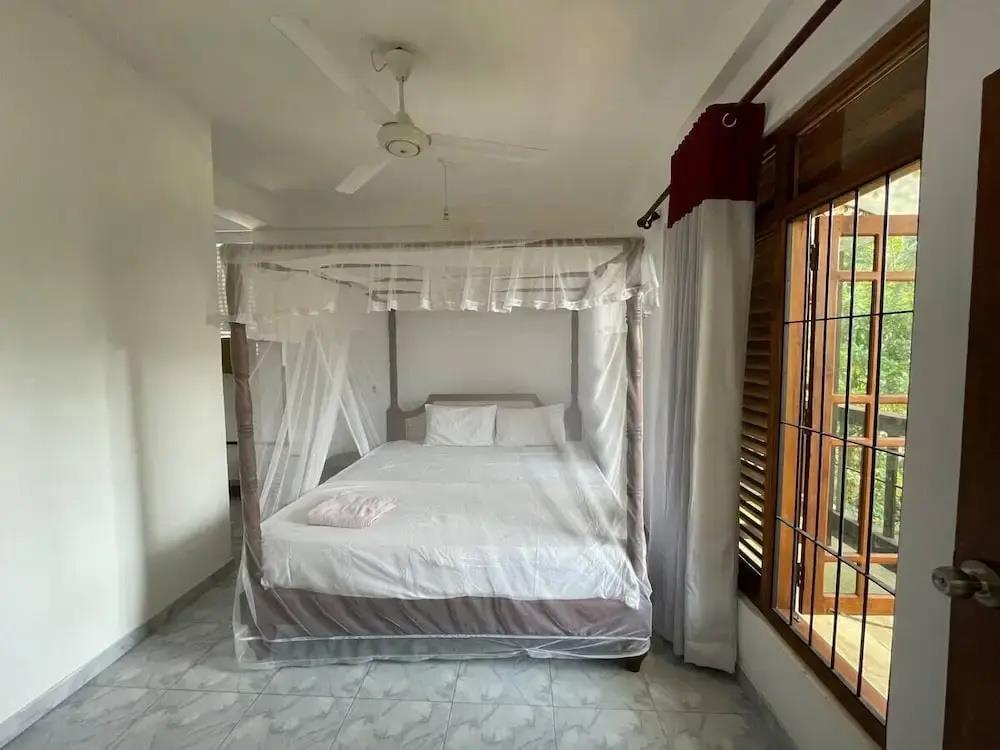 Lake View Homestay 3*